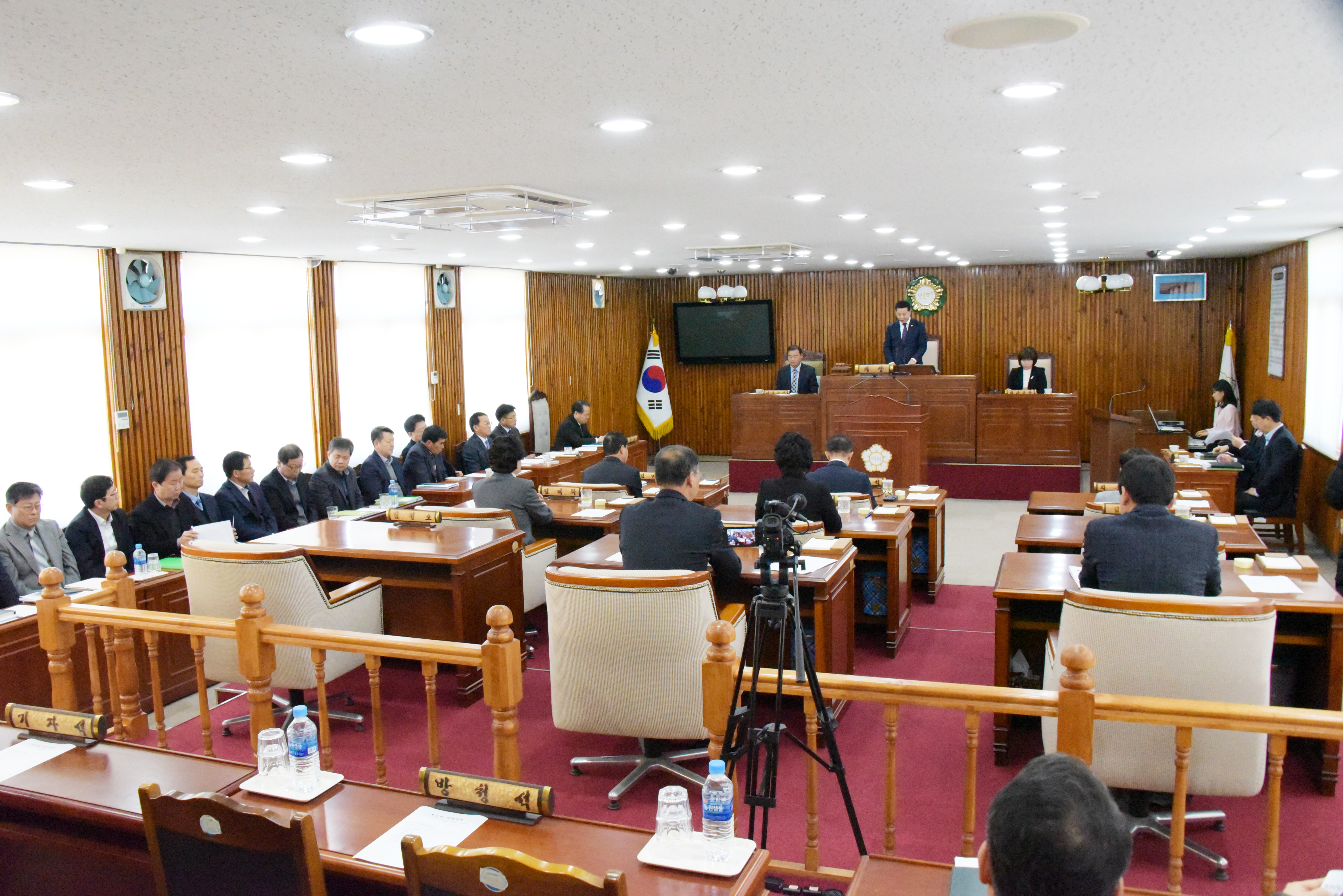 제289회 제2차 정례회 2차 본회의 군정질문 실시 1