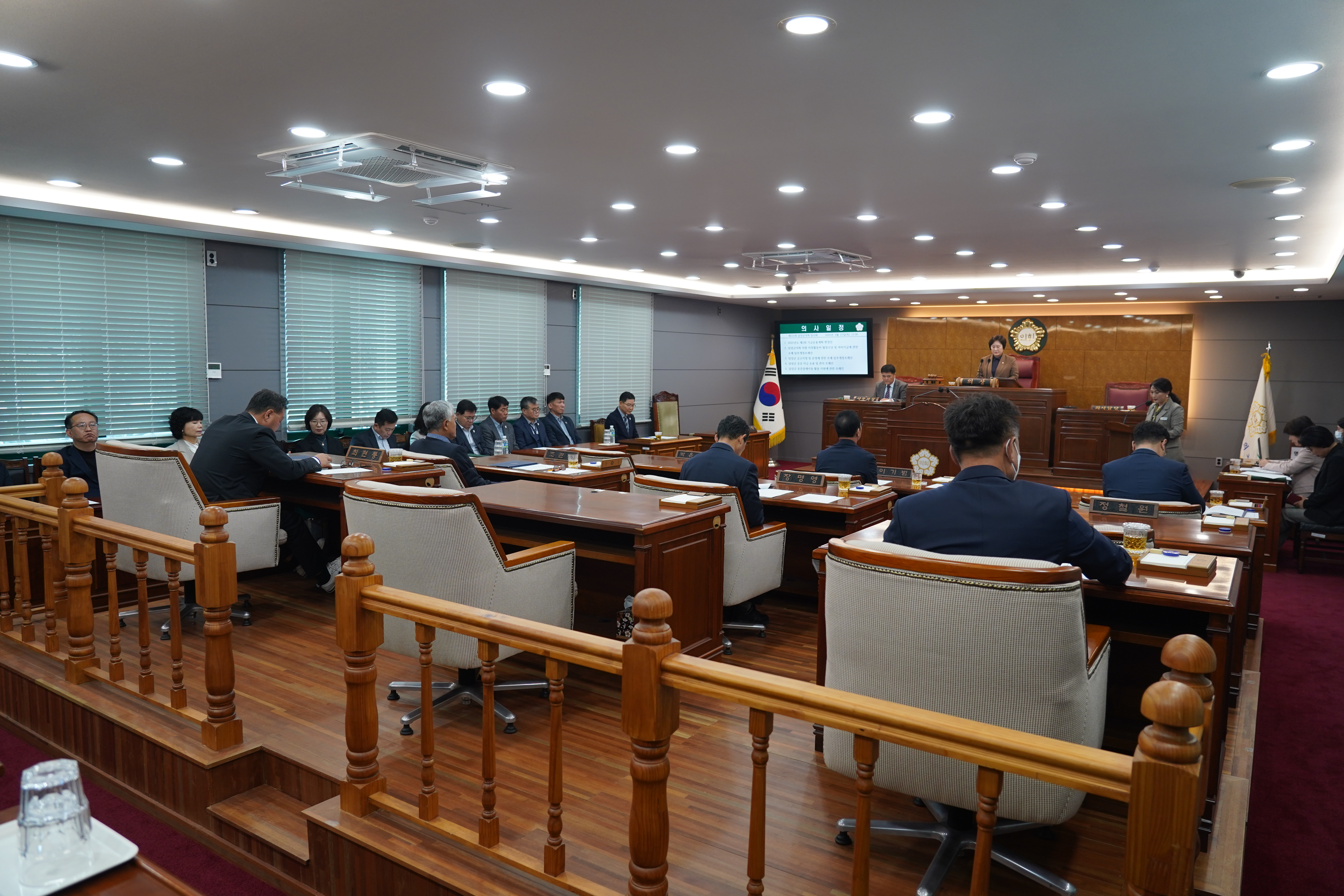 담양군의회, 제335회 임시회 폐회...조례안 등 15건 안건 가결 1